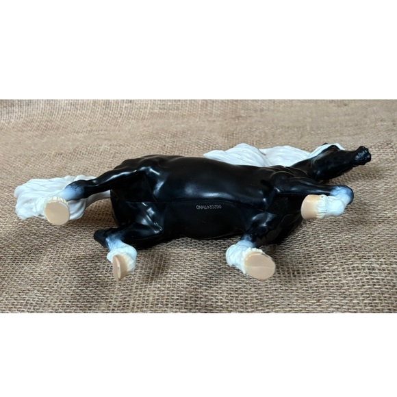 Breyer Paddock Pals Mousse Horse Plastic Figure Toy Black With White Mane - Picture 6 of 9